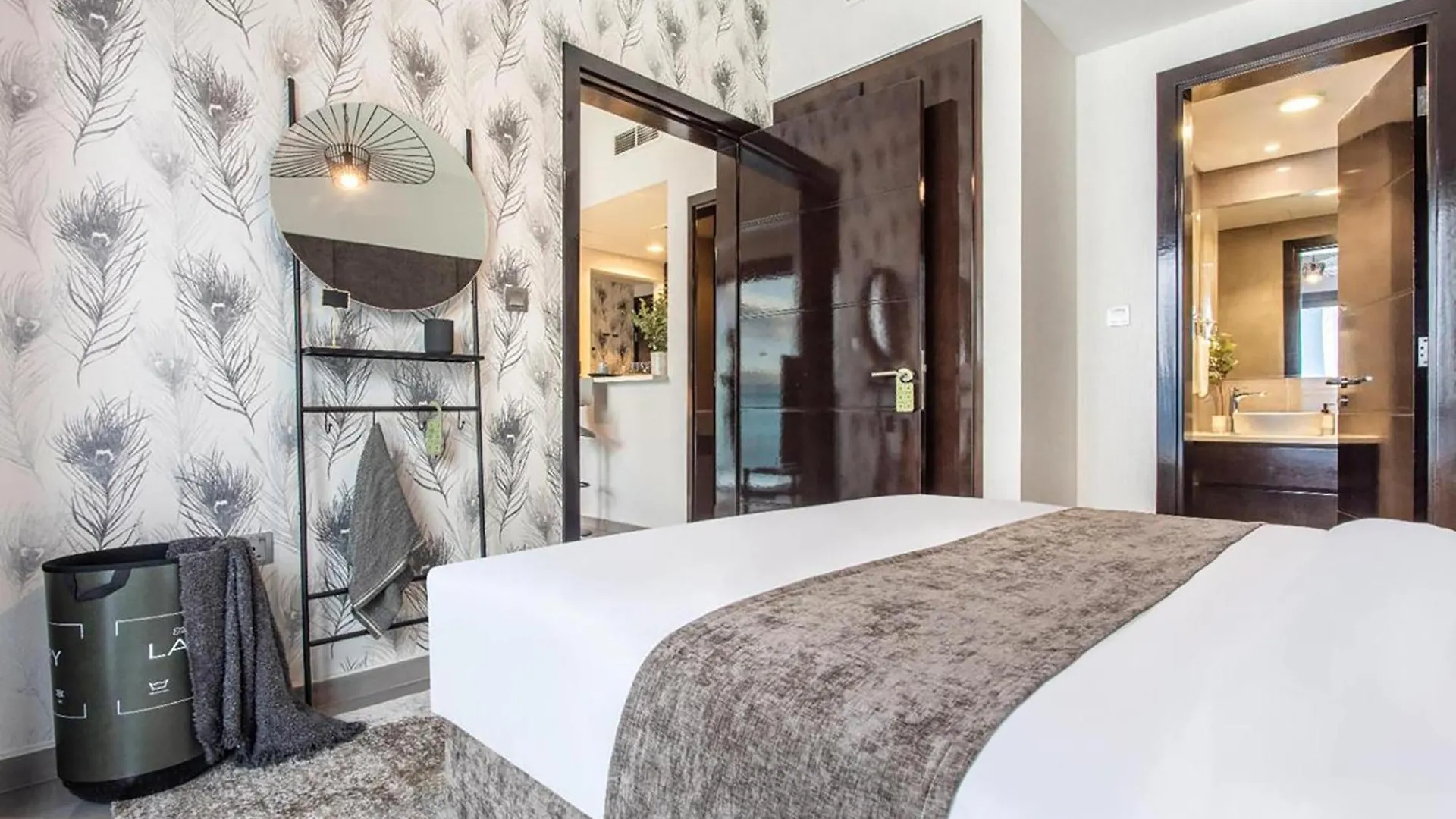 Apartment Bright & Beautiful 1-Bedroom Dubai United Arab Emirates